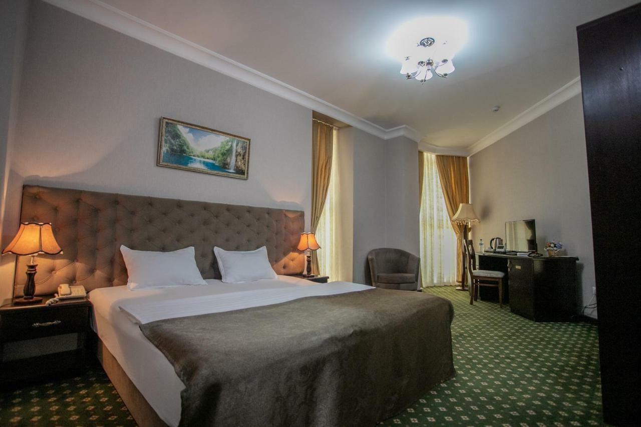 Gloria Hotel Ташкент Екстериор снимка