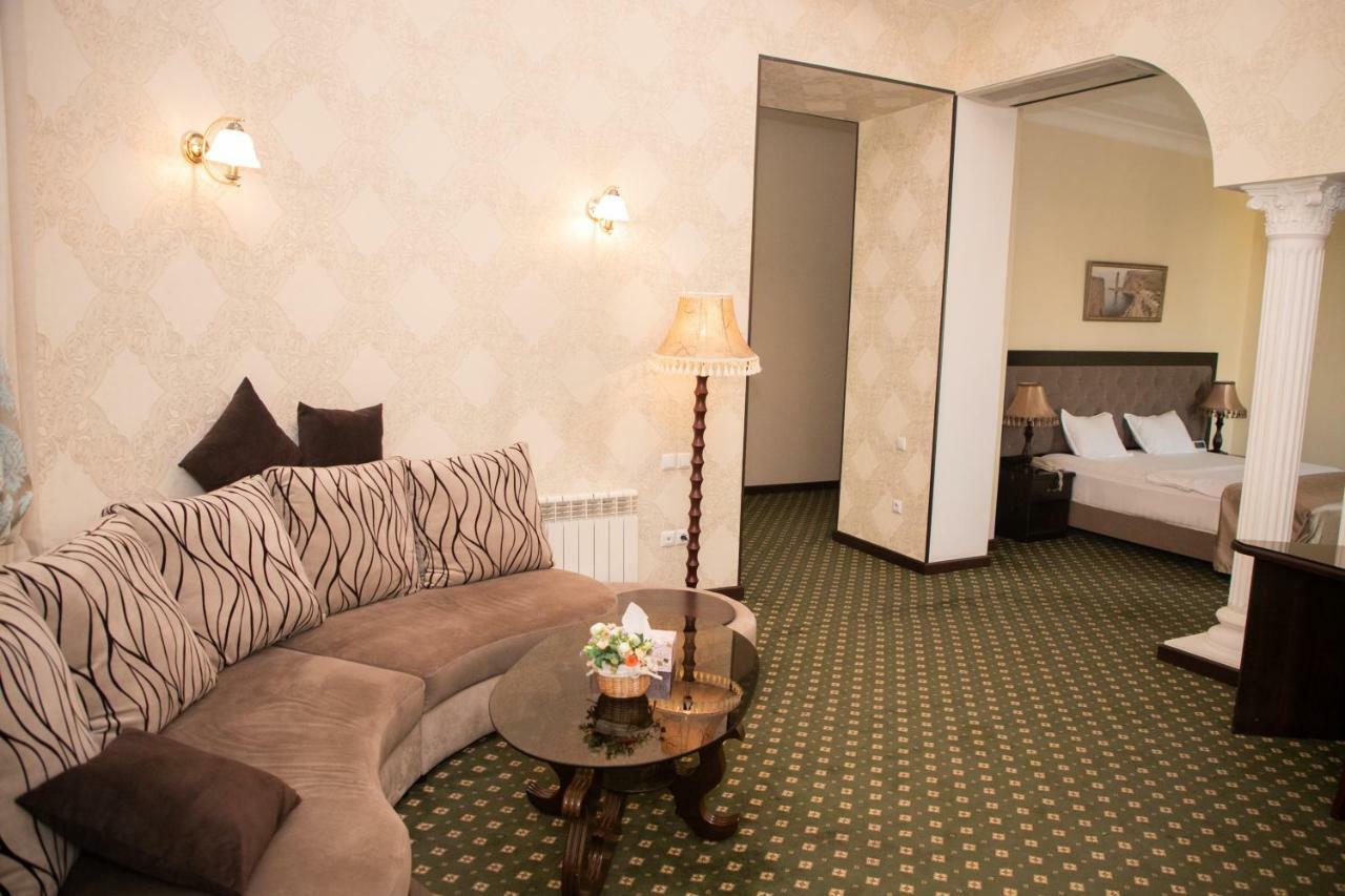 Gloria Hotel Ташкент Екстериор снимка